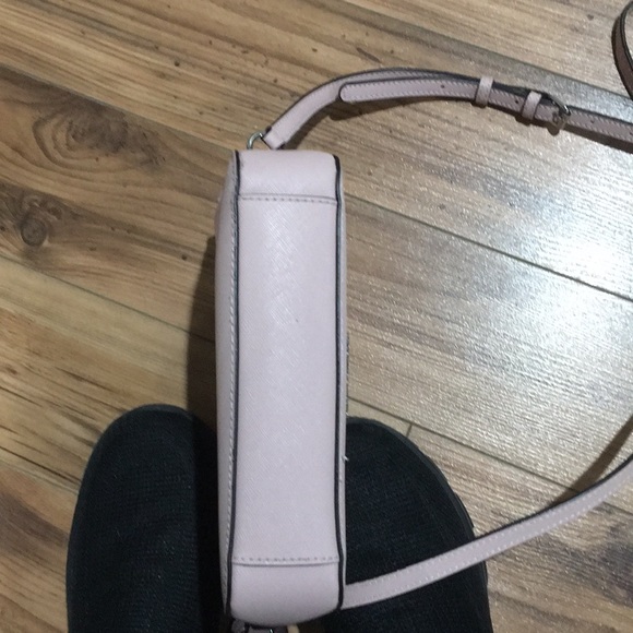 Clavin Klein Crossbody (baby pink) - Picture 4 of 4